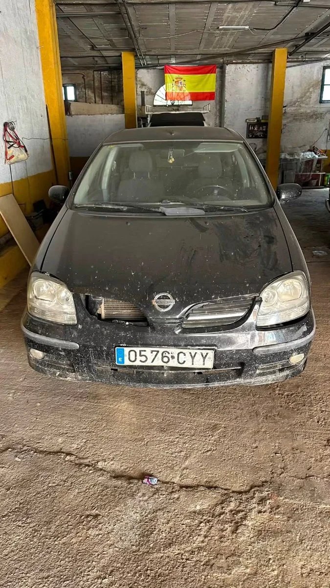 Nissan Almera 2010 - foto 1