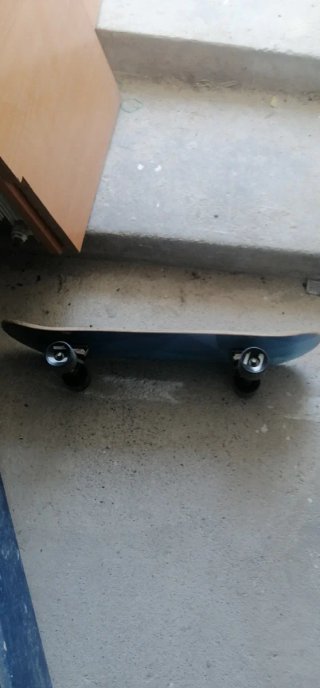 Skate con ejes y ruedas
