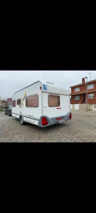 Caravana Knus , con avance ..acepto cambio móvil h