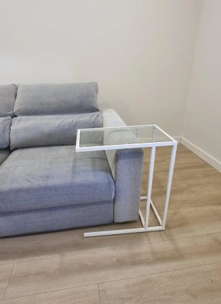 Mesa auxiliar cristal y metal Ikea