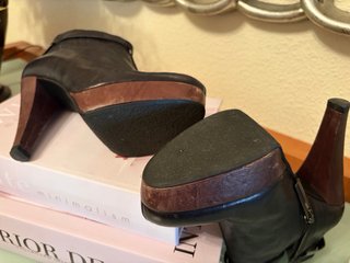 Botines de piel con plataforma y tacón