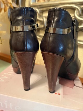 Botines de piel con plataforma y tacón