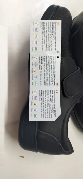 Zapatos sanitarios fabricado en piel, piso poliure