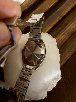 Reloj Gucci Negro y Plateado