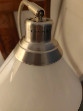 Lámpara de mesa Kroby Plata y Blanca