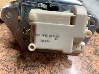 Cerradura Maletero Lancia / Fiat B805
