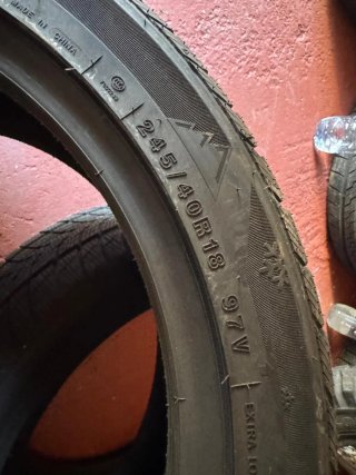 Neumáticos Tristar Snowpower UHP 245/40R18 97V