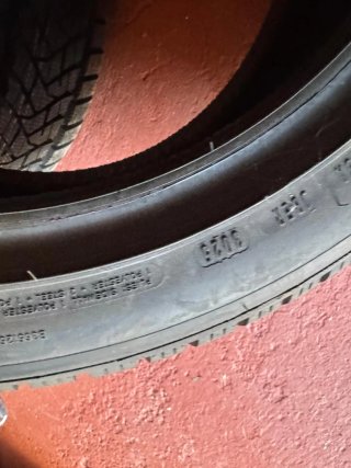 Neumáticos Tristar Snowpower UHP 245/40R18 97V