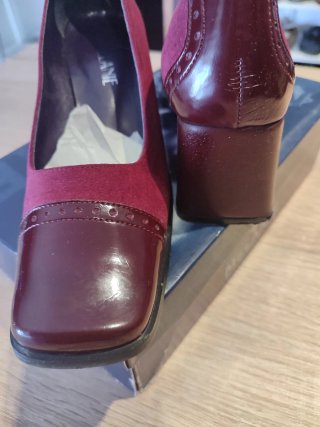 Zapatos burdeos,3 puestas