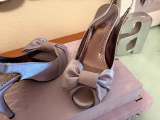 Sandalias fiesta raso plateadas
