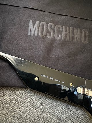 Gafas de Sol Moschino Negras y Doradas