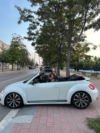 Volkswagen New beetle 2014