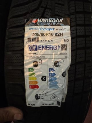 Hankook Winter i*cept evo2 205/60R16 92H