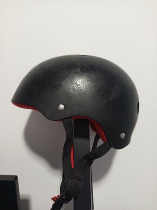 Casco para skateboarding