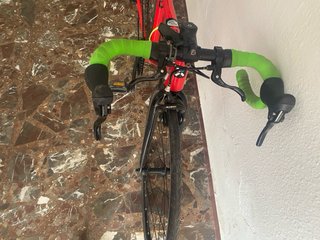 Bicicleta infantil B'TWIN roja