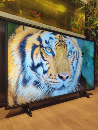 Android TV - Smart TV 43 pulgadas UHD 4K - Mando