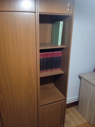 Mueble de madera con cama regalo