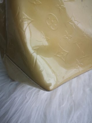 Bolso Louis Vuitton Beige Charol