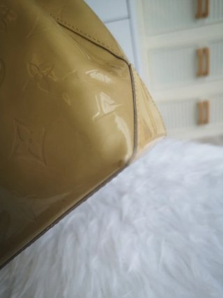 Bolso Louis Vuitton Beige Charol