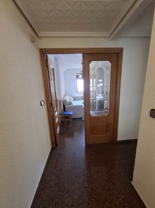 Alquilo piso en San Isidro.