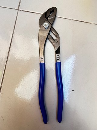 Alicate ajustable azul