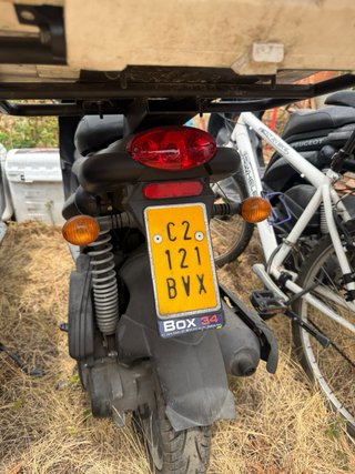 Peugeot Ludix Scooter con Baúl Blanco