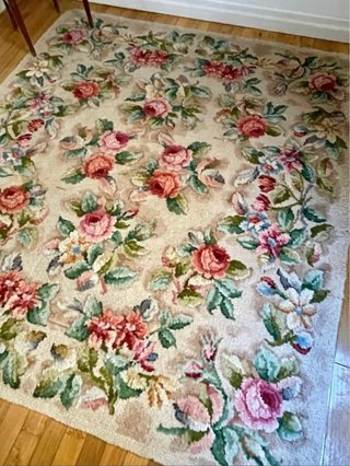 Alfombra antigua floral de lana
