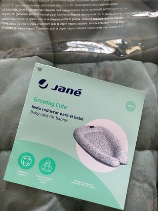 Cojín nido reductor cuna Jané