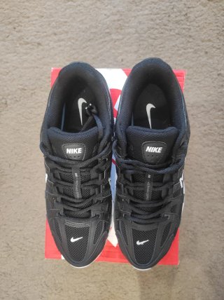 Nike p6000 Zapatillas Negras y Blancas talla 44