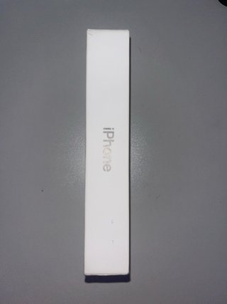 Caja iPhone 15 Pro Negro