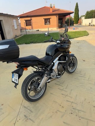 Kawasaki Versys 650 Negra