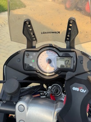 Kawasaki Versys 650 Negra