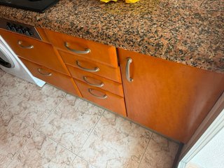Cocina completa madera y mármol