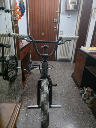 Bici BMX BTWIN Negra [no suena] precio negociable