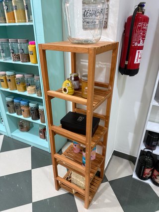Estantería de  madera Tlf 652680819