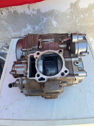 PARTE BAJA COMPLETA A PIEZAS SUZUKI LTZ 400