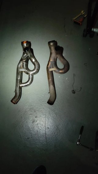 Colector de escape de motocicleta antiguo