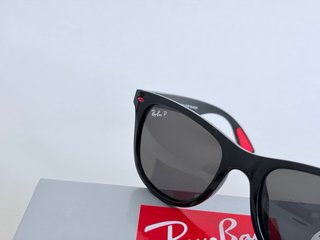 Gafas de Sol Ray-Ban Polarizadas Negras Rojas