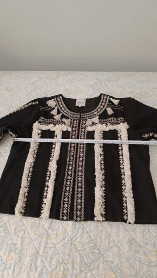 Chaqueta Coosy bordada con flecos