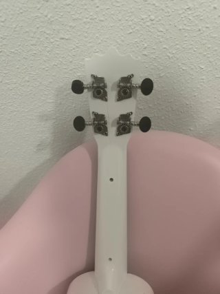 Ukelele infantil con diseño mandala