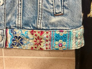 Chaqueta vaquera Desigual bordada Talla XS