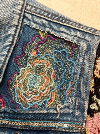 Chaqueta vaquera Desigual bordada Talla XS