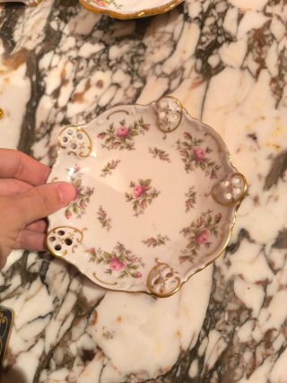 Plato de porcelana antigua