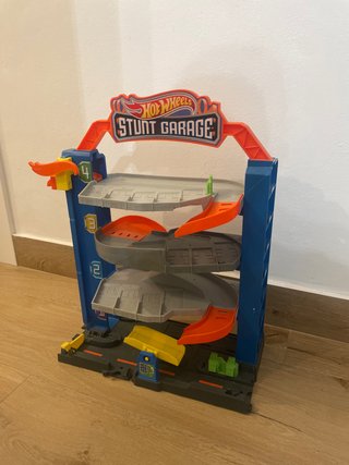 Hot Wheels Stunt Garage
