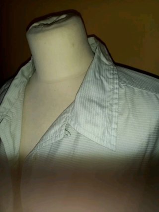 Camisa de rayas verdes y blancas