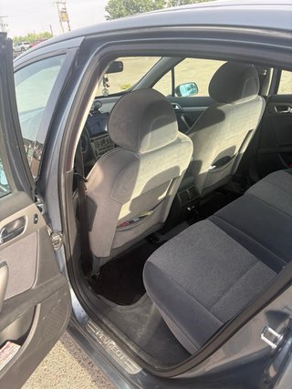 Peugeot 407 2.0 HDi 136CV Muy cuidado + CarPlay