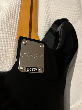 Bajo Fender Precision Bass Squire 70s Negro 4 mese