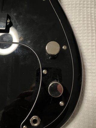 Bajo Fender Precision Bass Squire 70s Negro 4 mese