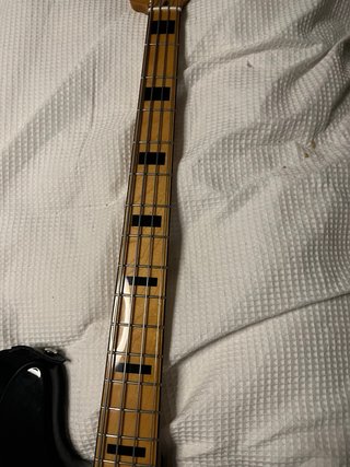 Bajo Fender Precision Bass Squire 70s Negro 4 mese