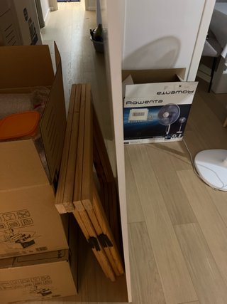 Mesa de madera plegable con caballetes
